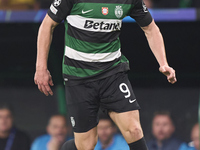 Viktor Gyokeres of Sporting CP is in action during the UEFA Champions League match between Sporting CP and Manchester City at Jose Alvalade...