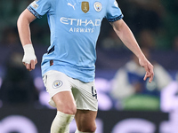 Phil Foden of Manchester City is in action during the UEFA Champions League match between Sporting CP and Manchester City at Jose Alvalade S...