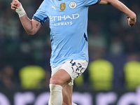 Phil Foden of Manchester City is in action during the UEFA Champions League match between Sporting CP and Manchester City at Jose Alvalade S...