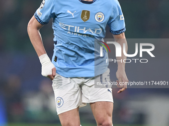 Phil Foden of Manchester City is in action during the UEFA Champions League match between Sporting CP and Manchester City at Jose Alvalade S...