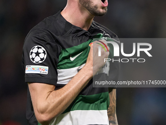 Zeno Debast of Sporting CP celebrates victory after the UEFA Champions League match between Sporting CP and Manchester City at Jose Alvalade...