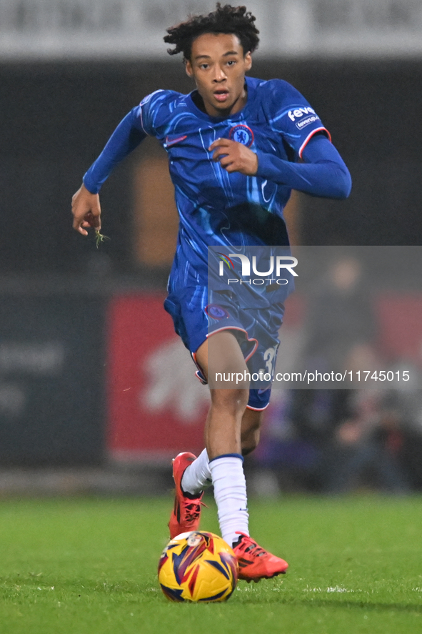 Kiano Dyer (33 Chelsea) controls the ball during the EFL Trophy match between Cambridge United and Chelsea Under 21s at the Cledara Abbey St...