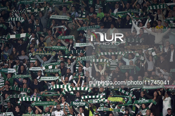 Sporting CP fans show their support during the UEFA Champions League match between Sporting CP and Manchester City at Jose Alvalade Stadium...