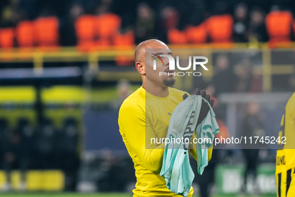 Donyell Malen of Borussia Dortmund greets fans after winning the UEFA Champions League 2024/25 League Phase MD4 soccer match between Borussi...