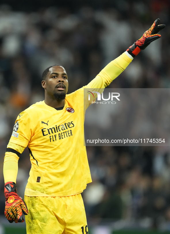 Mike Maignan goalkeeper of AC Milan and France gives instructions during the UEFA Champions League 2024/25 League Phase MD4 match between Re...