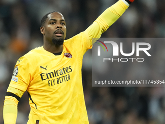 Mike Maignan goalkeeper of AC Milan and France gives instructions during the UEFA Champions League 2024/25 League Phase MD4 match between Re...