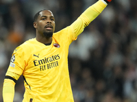 Mike Maignan goalkeeper of AC Milan and France gives instructions during the UEFA Champions League 2024/25 League Phase MD4 match between Re...