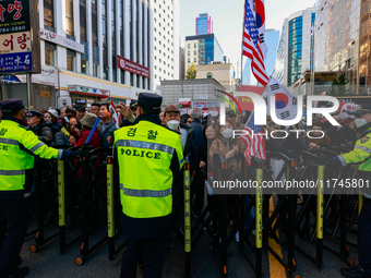 Hundreds of party members and supporters hold a protest demanding the resignation of leader Han Dong-hoon, alleging he takes an independent...