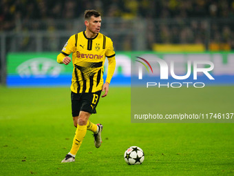 Pascal Groß of Borussia Dortmund  controls the ball during the Champions League Round 4 match between Borussia Dortmund v SK Sturm Graz at t...