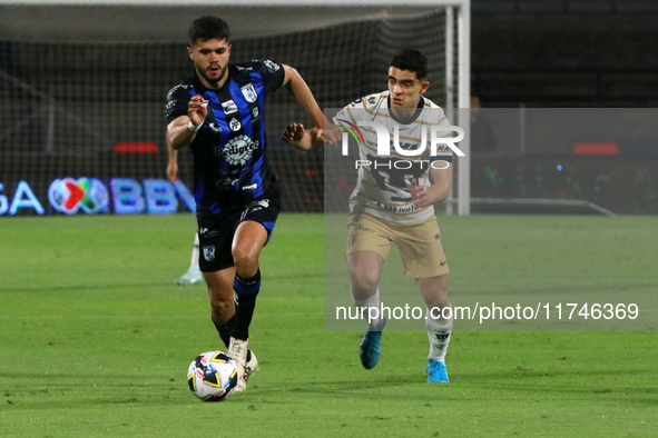 Rodrigo Lopez #7 of Pumas de la UNAM and Alan Medina #11 of Queretaro fight for the ball during the match corresponding to round 16 of the A...