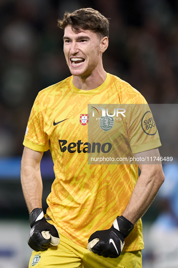 Franco Israel of Sporting CP celebrates victory after the UEFA Champions League match between Sporting CP and Manchester City at Jose Alvala...