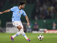 Ilkay Gundogan of Manchester City plays during the UEFA Champions League match between Sporting CP and Manchester City at Jose Alvalade Stad...