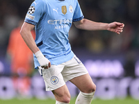 Phil Foden of Manchester City plays during the UEFA Champions League match between Sporting CP and Manchester City at Jose Alvalade Stadium...