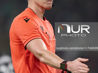 Referee Daniel Siebert reacts during the UEFA Champions League match between Sporting CP and Manchester City at Jose Alvalade Stadium in Lis...