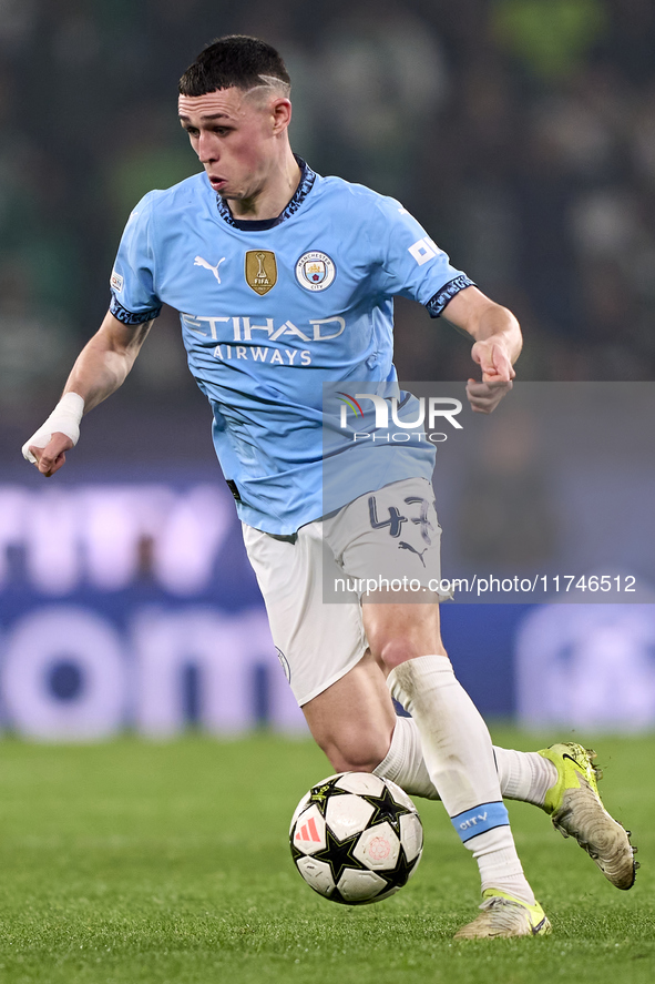 Phil Foden of Manchester City plays during the UEFA Champions League match between Sporting CP and Manchester City at Jose Alvalade Stadium...