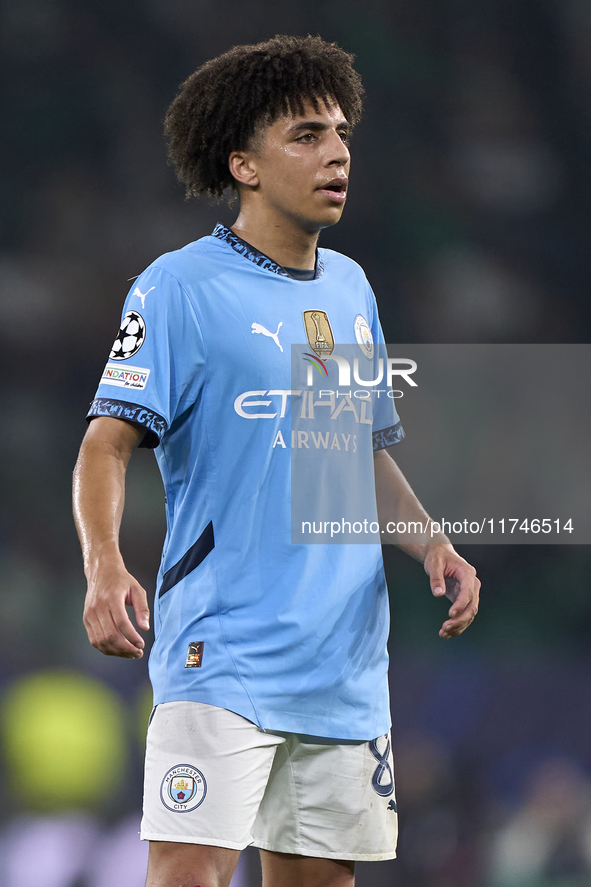 Rico Lewis of Manchester City looks on during the UEFA Champions League match between Sporting CP and Manchester City at Jose Alvalade Stadi...