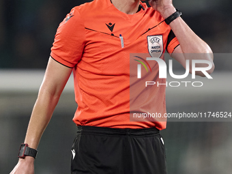 Referee Daniel Siebert reacts during the UEFA Champions League match between Sporting CP and Manchester City at Jose Alvalade Stadium in Lis...