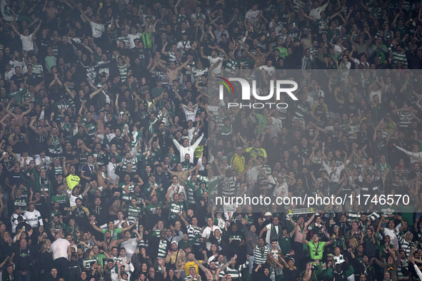 Sporting CP fans show their support during the UEFA Champions League match between Sporting CP and Manchester City at Jose Alvalade Stadium...