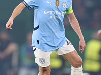 Bernardo Silva of Manchester City plays during the UEFA Champions League match between Sporting CP and Manchester City at Jose Alvalade Stad...