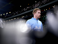 Kevin De Bruyne of Manchester City looks on before the UEFA Champions League match between Sporting CP and Manchester City at Jose Alvalade...