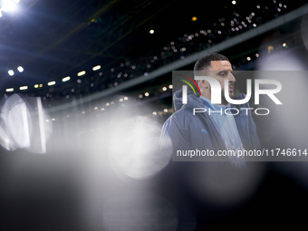 Kyle Walker of Manchester City looks on before the UEFA Champions League match between Sporting CP and Manchester City at Jose Alvalade Stad...