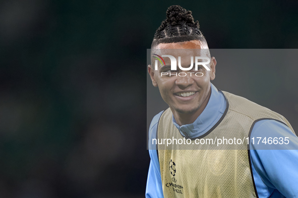 Manuel Akanji of Manchester City warms up before the UEFA Champions League match between Sporting CP and Manchester City at Jose Alvalade St...