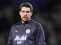 Stefan Ortega of Manchester City warms up before the UEFA Champions League match between Sporting CP and Manchester City at Jose Alvalade St...