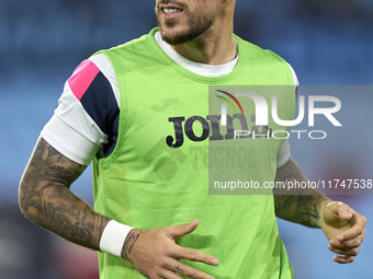 Carles Perez of Getafe CF warms up before the La Liga EA Sports match between RC Celta de Vigo and Getafe CF at Estadio Abanca Balaidos in V...