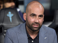 Claudio Giraldez, Head Coach of RC Celta de Vigo, looks on before the La Liga EA Sports match between RC Celta de Vigo and Getafe CF at Esta...