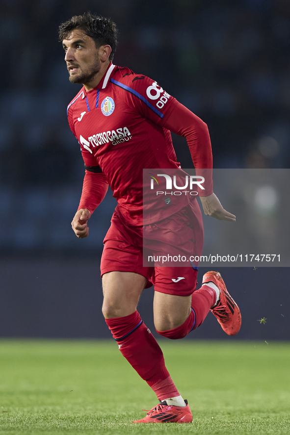 Mauro Arambarri of Getafe CF is in action during the La Liga EA Sports match between RC Celta de Vigo and Getafe CF at Estadio Abanca Balaid...