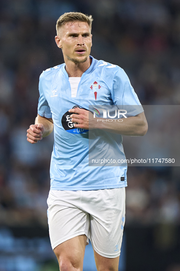 Carl Starfelt of RC Celta de Vigo looks on during the La Liga EA Sports match between RC Celta de Vigo and Getafe CF at Estadio Abanca Balai...