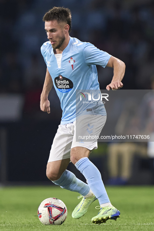 Oscar Mingueza of RC Celta de Vigo plays during the La Liga EA Sports match between RC Celta de Vigo and Getafe CF at Estadio Abanca Balaido...