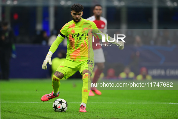 David Raya plays during the Champions League match between Inter Milan and Arsenal at San Siro Stadium in Bergamo, Italy, on November 6, 202...