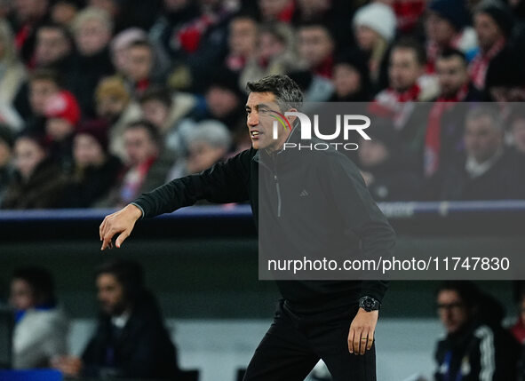 Bruno Lage of Benfica  gestures during the Champions League Round 4 match between Bayern Munich v Benfica at the Allianz arena, Munich, Germ...