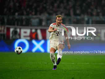 Harry Kane of Bayern Munich  controls the ball during the Champions League Round 4 match between Bayern Munich v Benfica at the Allianz aren...