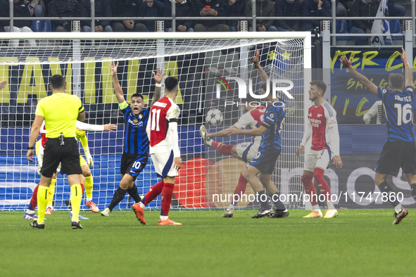 William Saliba plays during the UEFA Champions League 2024/25 match between FC Internazionale and FC Arsenal in Milano, Italy, on November 6...