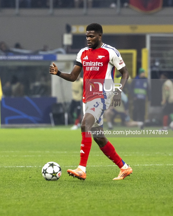 Thomas Partey plays during the UEFA Champions League 2024/25 match between FC Internazionale and FC Arsenal in Milano, Italy, on November 6,...