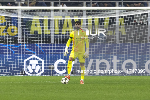 David Raya plays during the UEFA Champions League 2024/25 match between FC Internazionale and FC Arsenal in Milano, Italy, on November 6, 20...