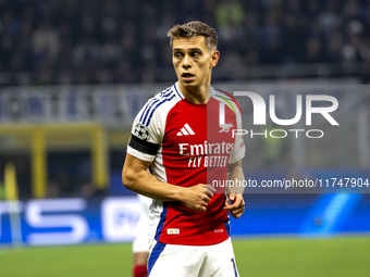 Leandro Trossard plays during the UEFA Champions League 2024/25 match between FC Internazionale and FC Arsenal at Stadio Giuseppe Meazza in...