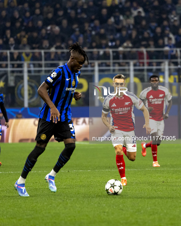 Yann Bisseck plays during the UEFA Champions League 2024/25 match between FC Internazionale and FC Arsenal in Milano, Italy, on November 6,...