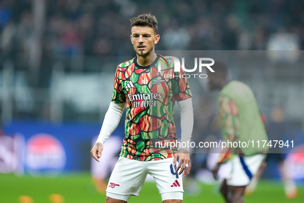 Ben White of Arsenal looks on during the UEFA Champions League 2024/25 League Phase MD4 match between FC Internazionale and Arsenal at Stadi...