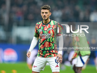 Ben White of Arsenal looks on during the UEFA Champions League 2024/25 League Phase MD4 match between FC Internazionale and Arsenal at Stadi...