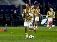 Myles Lewis-Skelly plays during the UEFA Champions League 2024/25 match between FC Internazionale and FC Arsenal in Milano, Italy, on Novemb...