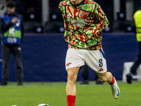 Martin Odegaard plays during the UEFA Champions League 2024/25 match between FC Internazionale and FC Arsenal at Stadio Giuseppe Meazza in M...