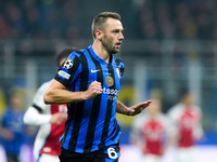 Stefan de Vrij of FC Internazionale gestures during the UEFA Champions League 2024/25 League Phase MD4 match between FC Internazionale and A...