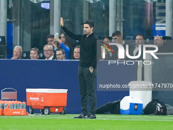 Mikel Arteta Head Coach of Arsenal gestures during the UEFA Champions League 2024/25 League Phase MD4 match between FC Internazionale and Ar...