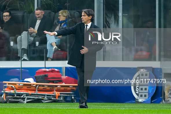 Simone Inzaghi head coach of FC Internazionale gestures during the UEFA Champions League 2024/25 League Phase MD4 match between FC Internazi...