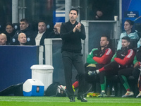 Mikel Arteta Head Coach of Arsenal gestures during the UEFA Champions League 2024/25 League Phase MD4 match between FC Internazionale and Ar...