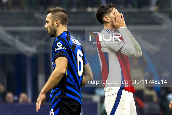 Gabriel Martinelli plays during the UEFA Champions League 2024/25 match between FC Internazionale and FC Arsenal at Stadio Giuseppe Meazza i...