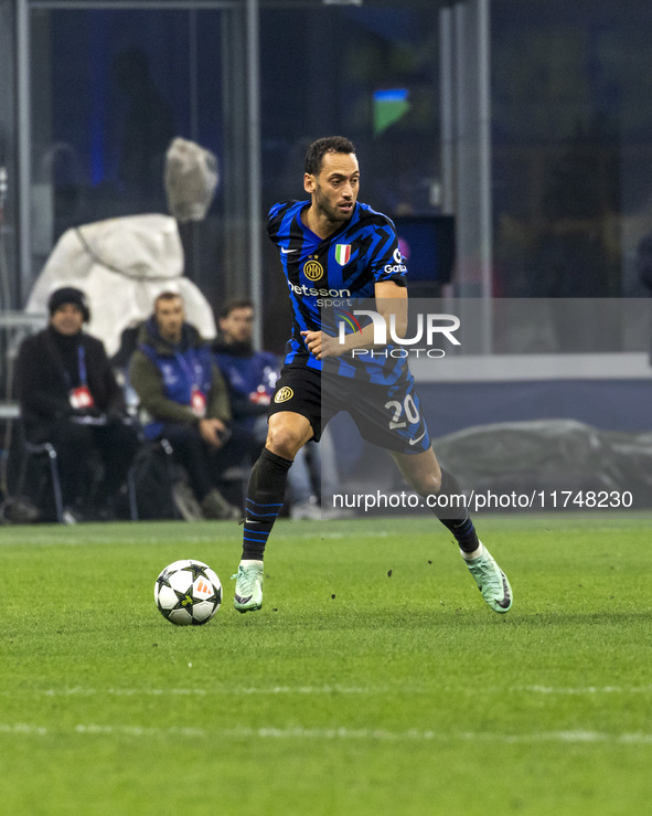 Hakan Calhanoglu plays during the UEFA Champions League 2024/25 match between FC Internazionale and FC Arsenal in Milano, Italy, on November...